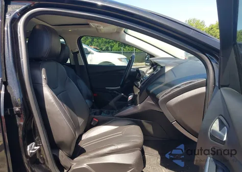 2014 Ford Focus Titanium из США, поврежденный, VIN 1FADP3N21EL429653